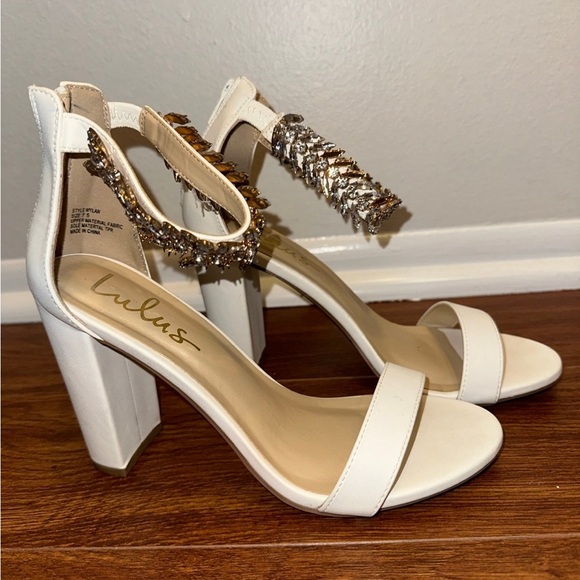 Women’s Lulu Heels - Picture 1 of 5